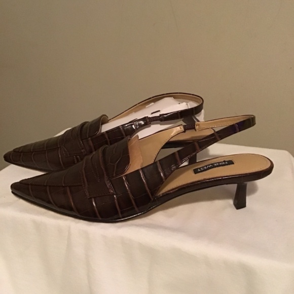 🤫NWOT, no box, see photos, 9.5 medium - Picture 2 of 5